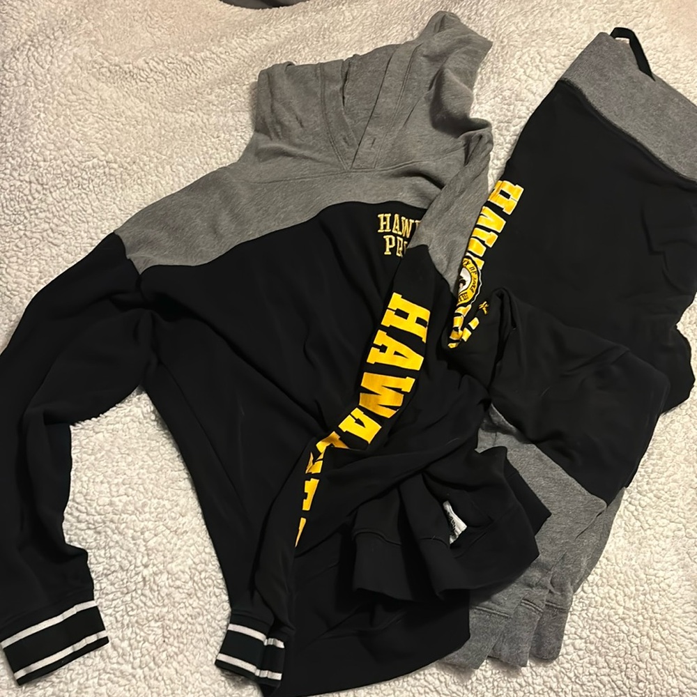 Gently used Iowa Hawkeyes sweats